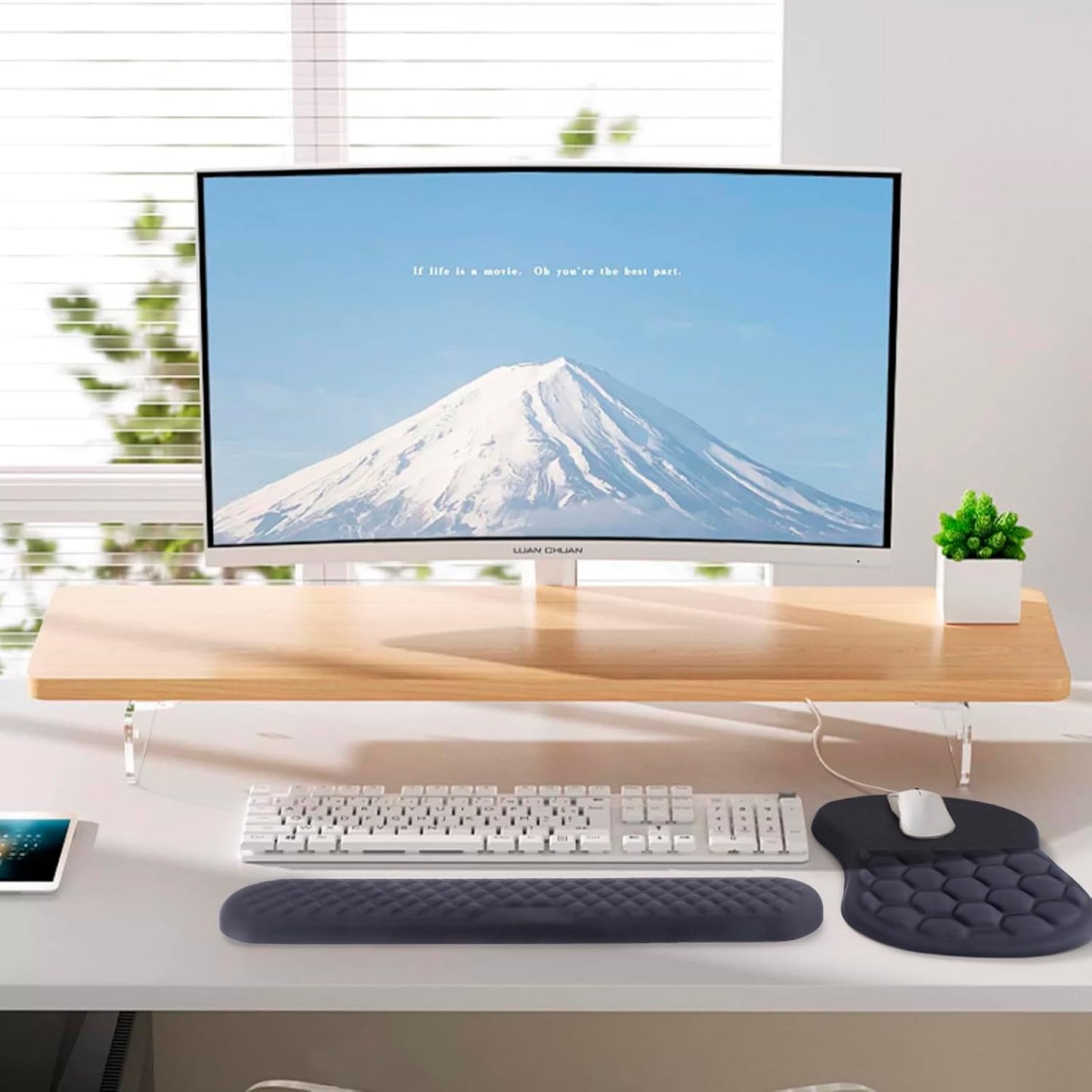 Mouse Pad Wrist Support, Laokiiy 2 in1 Keyboard Wrist Rest+ Ergonomic Mouse Pad, Non-Slip Wrist Rest for Computer Keyboard, Made Easy Typing & Relieve Wrist Pain(Black