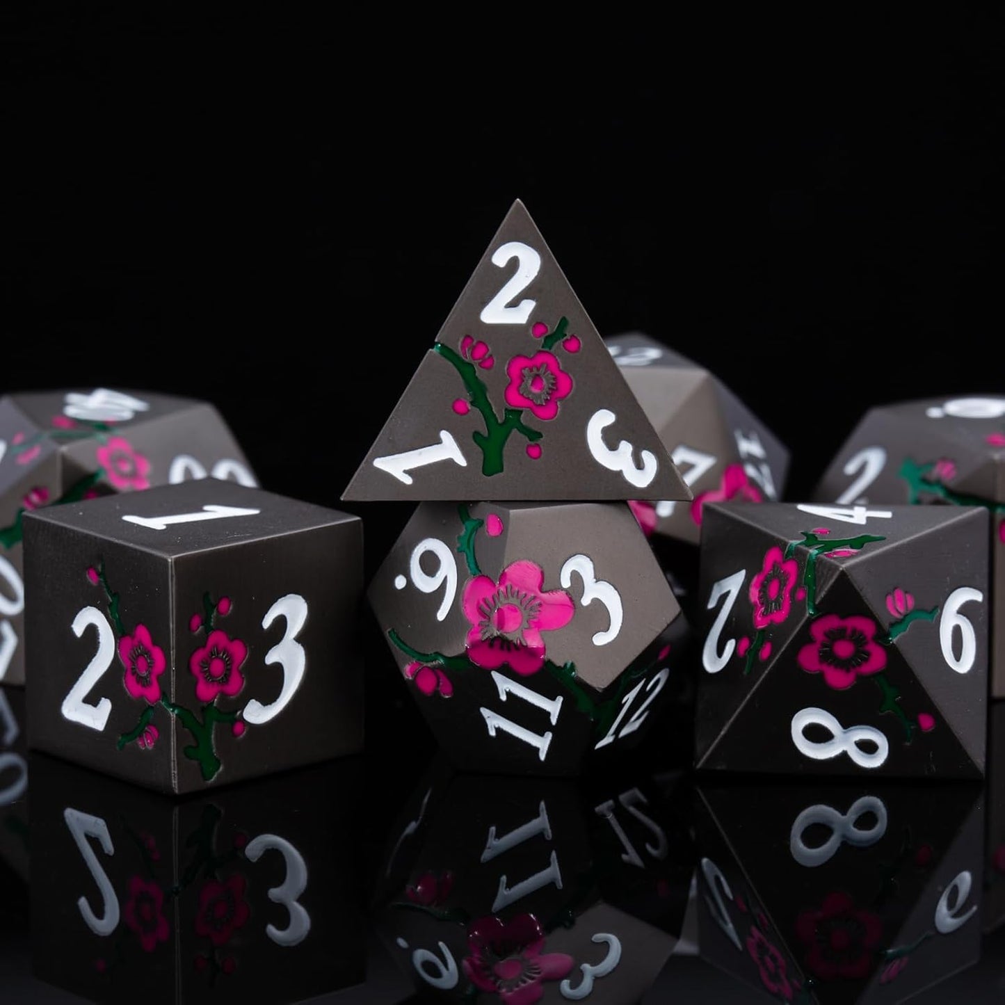 Metal DND Dice Set, 7 PCS With Gift Case for Dungeons and Dragons, Solid Metal Dice for Tabletop Game (Pearl Gun-Pink-Green)