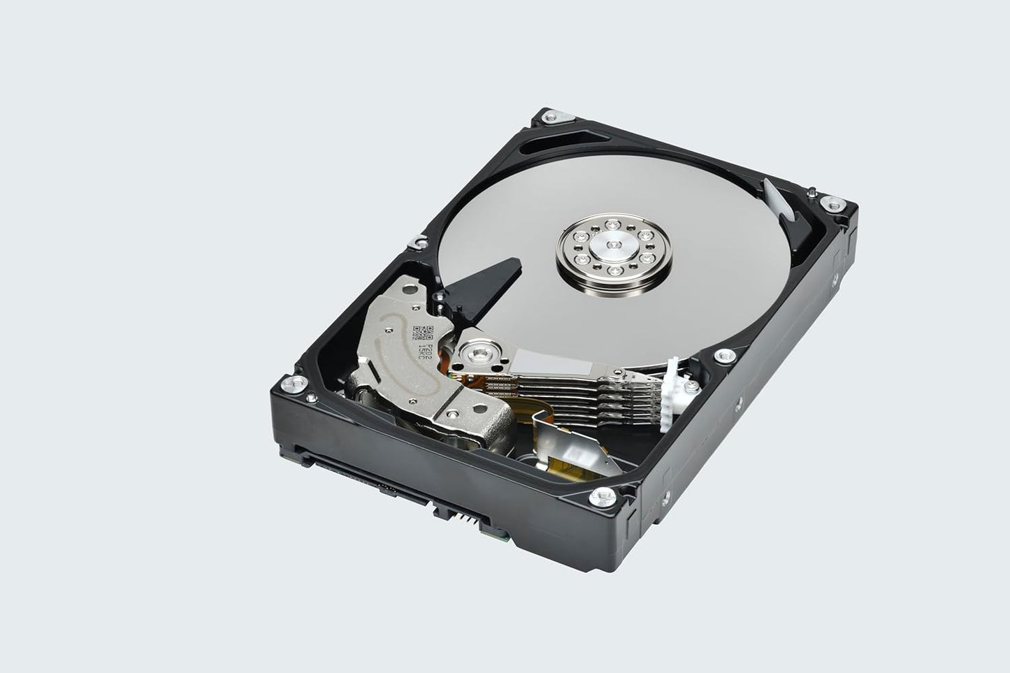 Toshiba N300 4TB NAS 3.5-Inch Internal Hard Drive - CMR SATA 6 GB/s 7200 RPM 512 MB Cache - HDWG740XZSTC