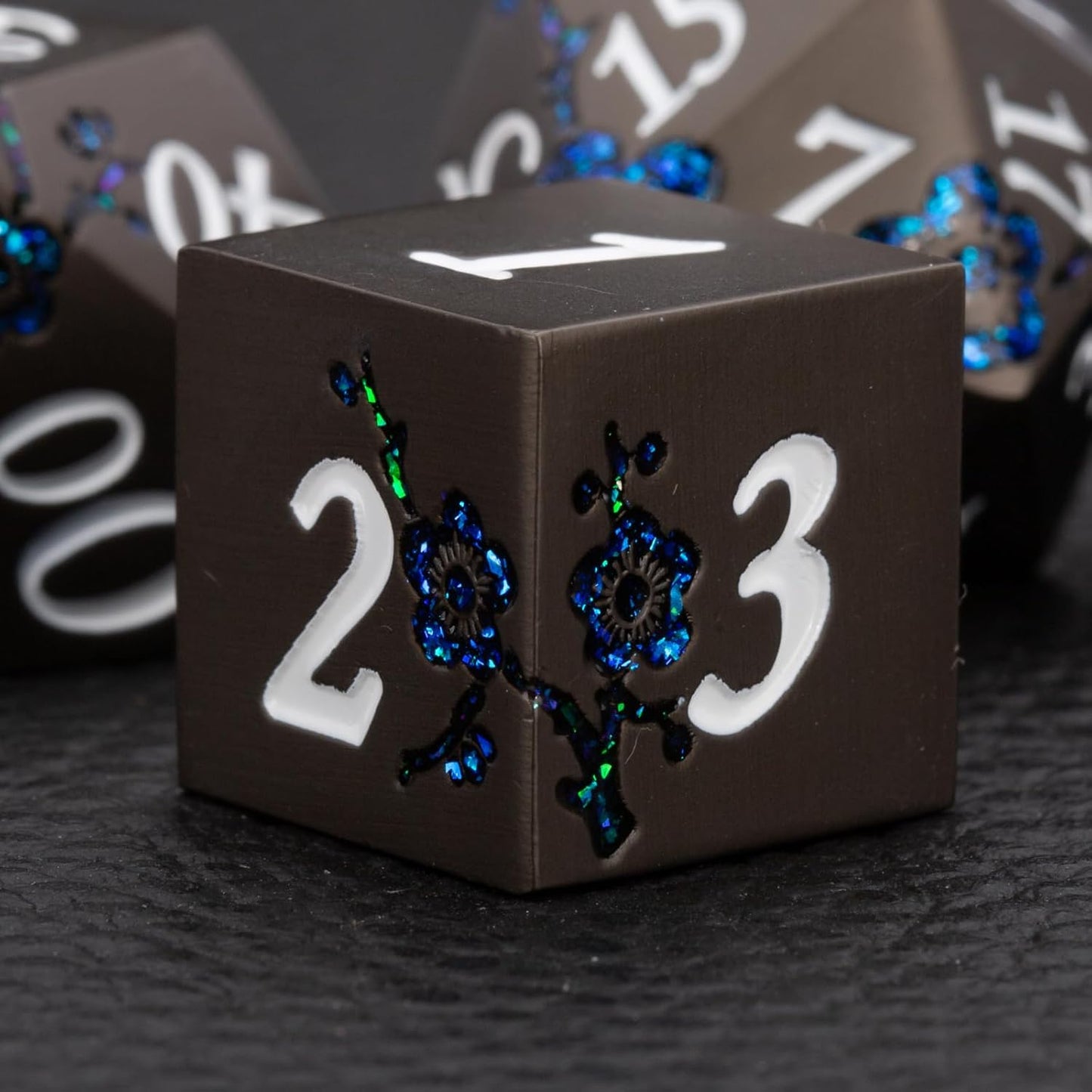 Metallic Glitter Flowe Dice Set,7pcs DND Polyhedral Dice Set with Gift Box,Metal Polyhedral RPG Dice for Table Game(Pearl Gun-Blue)