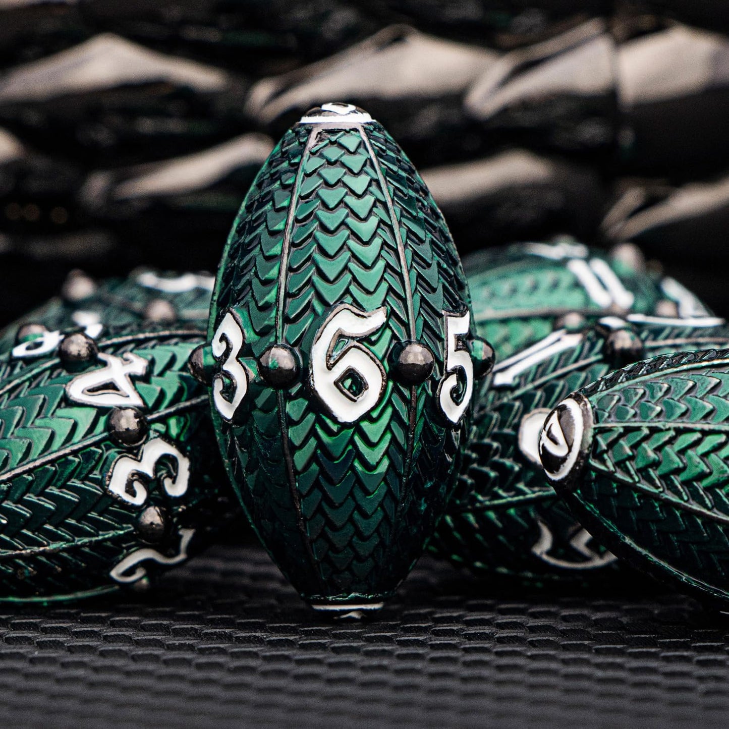 ARUOHHA DND Metal Dice Black Green Dragon Egg Dice with Metal Box, Role Playing Game RPG Polyhedral D and D Dice Set D20 D12 D10 D8 D6 D4