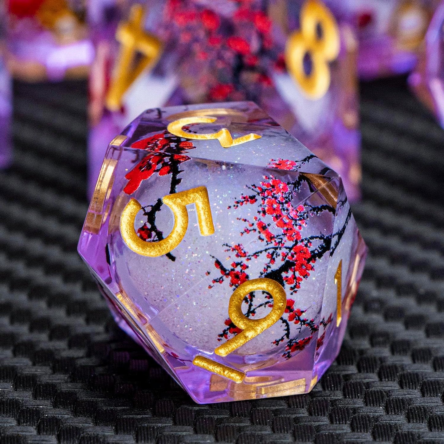 ARUOHHA DND Resin Dice Plum Blossom Liquid Core Golden Purple Sharp Edged Dragons Polyhedral Dice Set with Gift Box, Dungeons D and D Dice Set Role Playing Game D20 D12 D10 D8 D6 D4