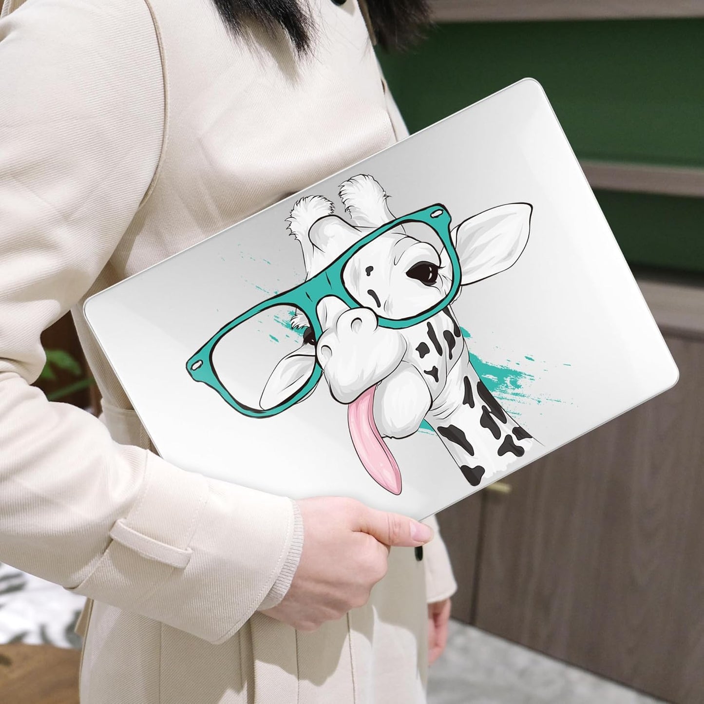 MEEgoodo Case for MacBook Pro 13 inch 2022 2021 2020 New A2338 M2/M1 A2251 A2289, Laptop Hard Shell Cases with Keyboard & Camera Cover Compatible Case, Funny Giraffe, (A2338/A2251/A2289)
