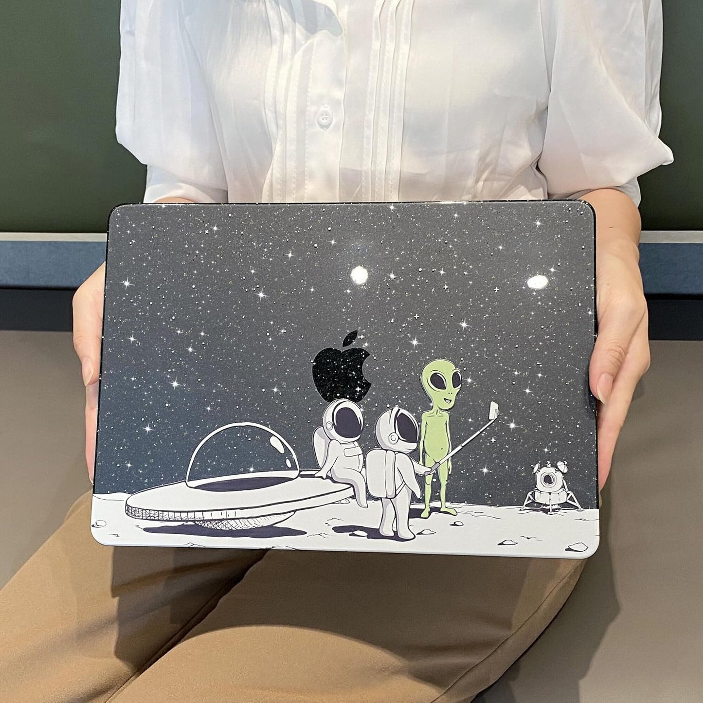 MEEgoodo Case for M4/M3/M2 MacBook Air 13.6 inch Case 2025 2024 2022, Fit Model A3240/A3113/A2681, Laptop Hard Shell with Keyboard Cover Compatible with MacBook Air 13 inch, Astronauts & Alien